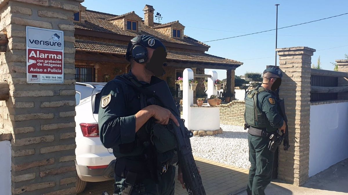 Operación contra el tráfico de hachís en Cádiz: 39 detenidos y 14 toneladas incautadas Operación contra el tráfico de hachís en Cádiz: 39 detenidos y 14 toneladas incautadas