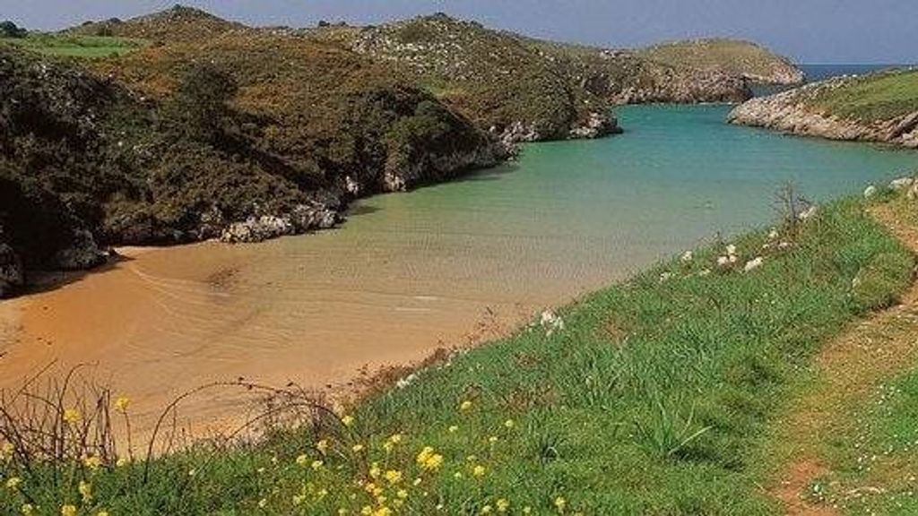 Playa Poo en Llanes