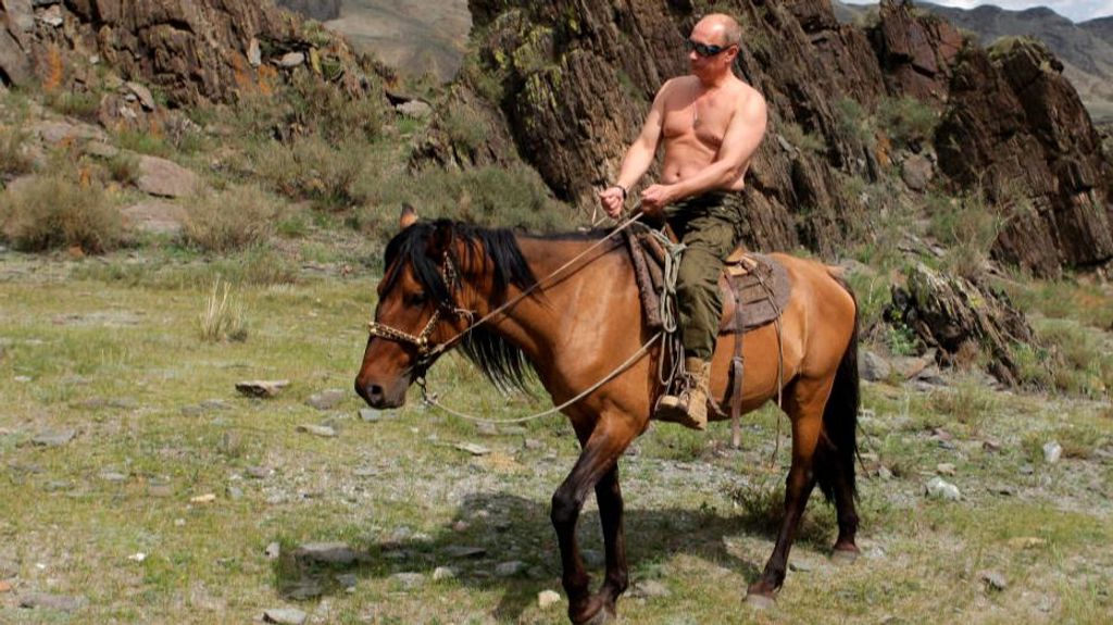 putin a caballo