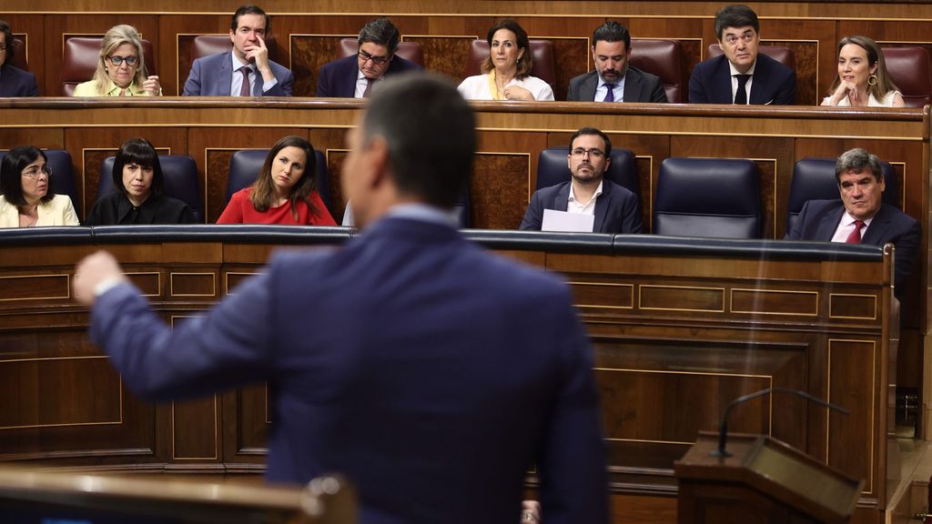 Sánchez se dirige al PP en una sesión de control al Gobierno