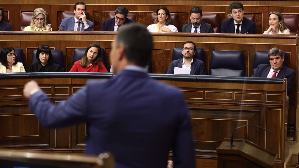 Sánchez se dirige al PP en una sesión de control al Gobierno