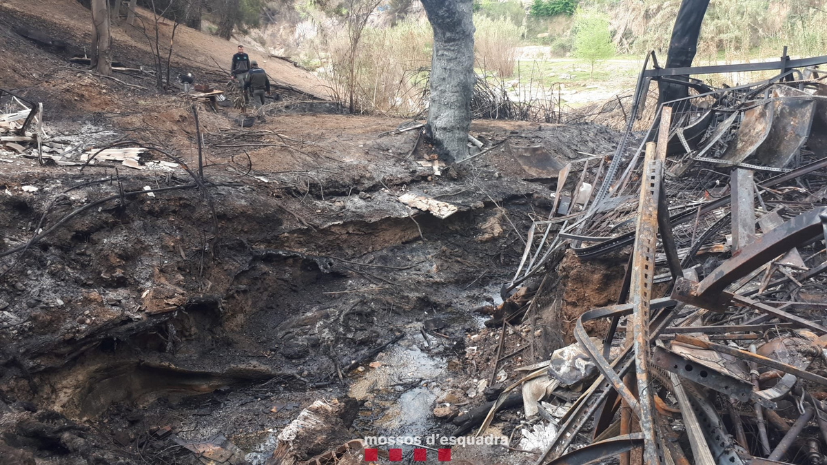 Zona quemada en un incendio Zona quemada en un incendio