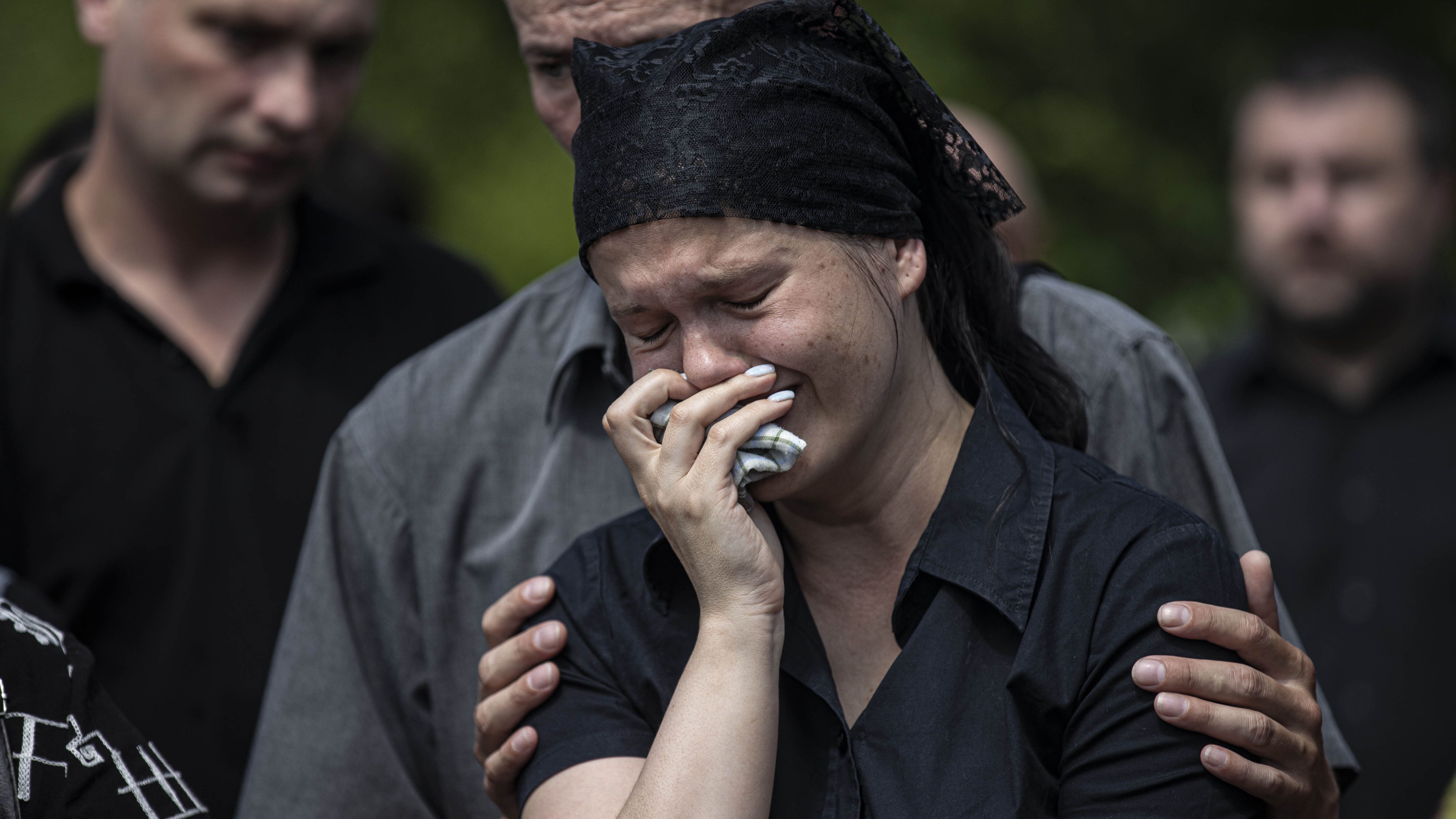 Funeral de las víctimas del ataque contra el centro comercial de Kremenchuk