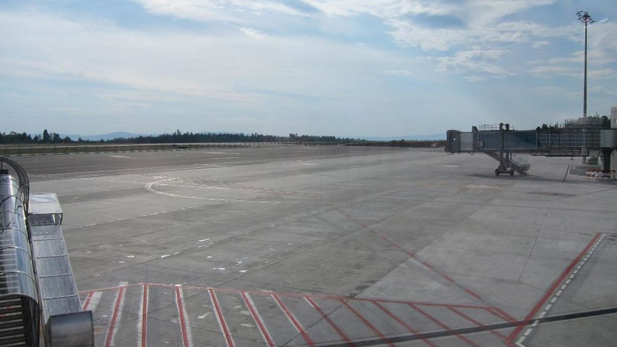 Imagen de archivo del aeropuerto de Rosalía de Castro, en Santiago de Compostela (A Coruña).