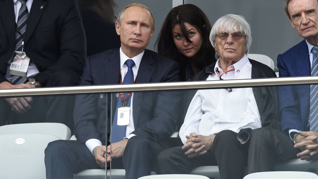 Bernie Ecclestone vuelve a defender a Putin: "Recibiría una bala en el pecho por él"