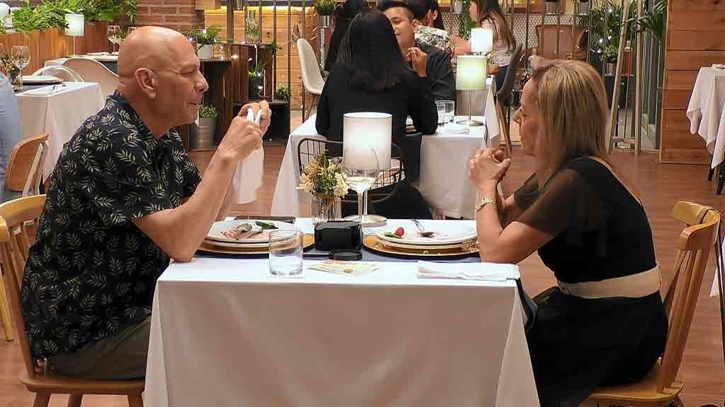 Juanmi y Tere durante su cita en 'First Dates'