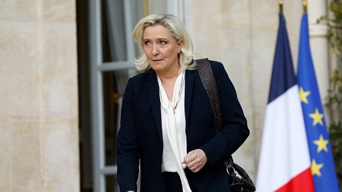 Marine Le Pen tras visitar el Eliseo después de las elecciones francesas