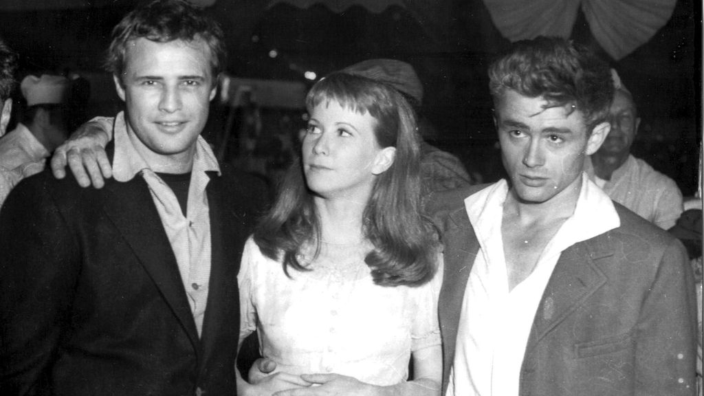 Marlon Brando, Julie Harris y James Dean