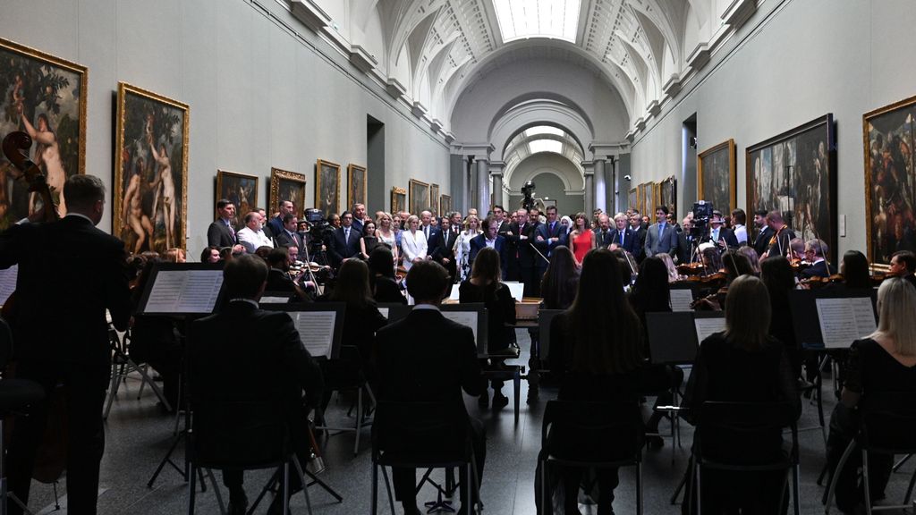 Actuación de la Orquesta Sinfónica de Kiev ante los líderes de la OTAN