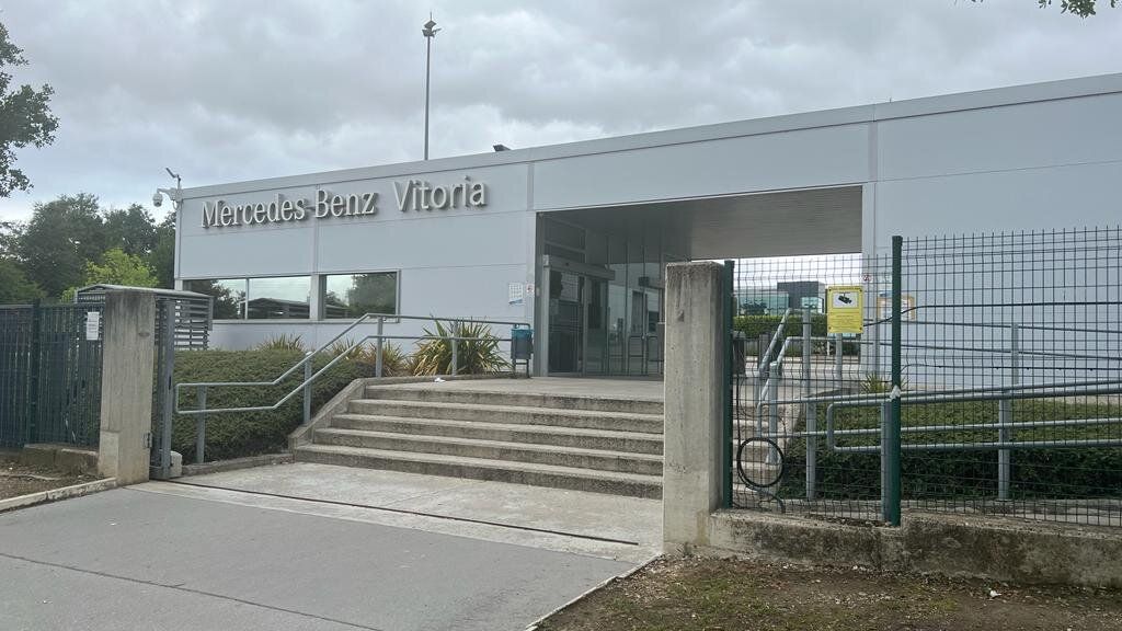 Poco movimiento en las instalaciones de Mercedes en Jundiz