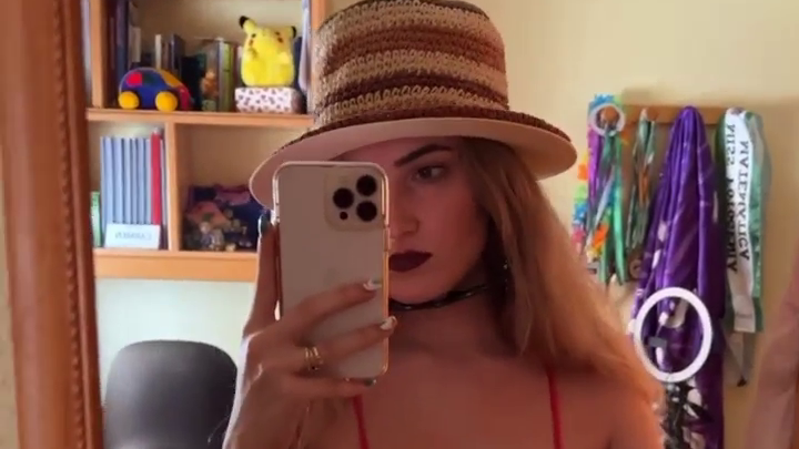 Carmen Nadales enseña su dormitorio por primera vez