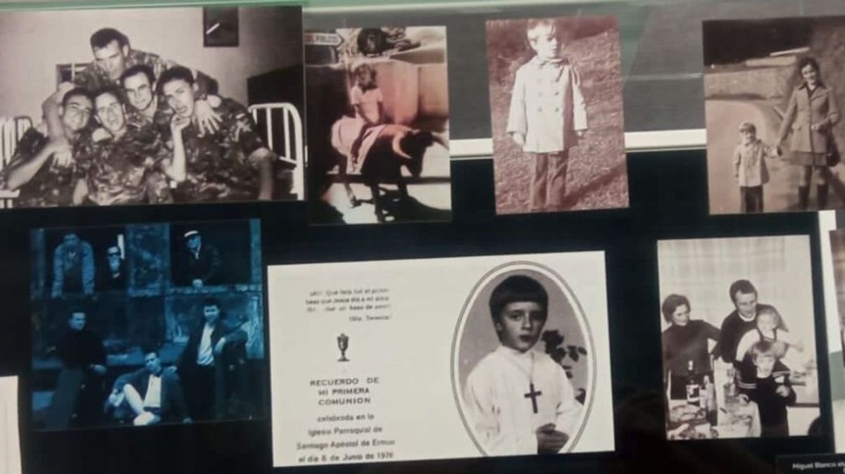 Fotos familiares de Miguel Ángel Blanco en la exposición 'El terror a portada', en Ermua Fotos familiares de Miguel Ángel Blanco en la exposición 'El terror a portada', en Ermua