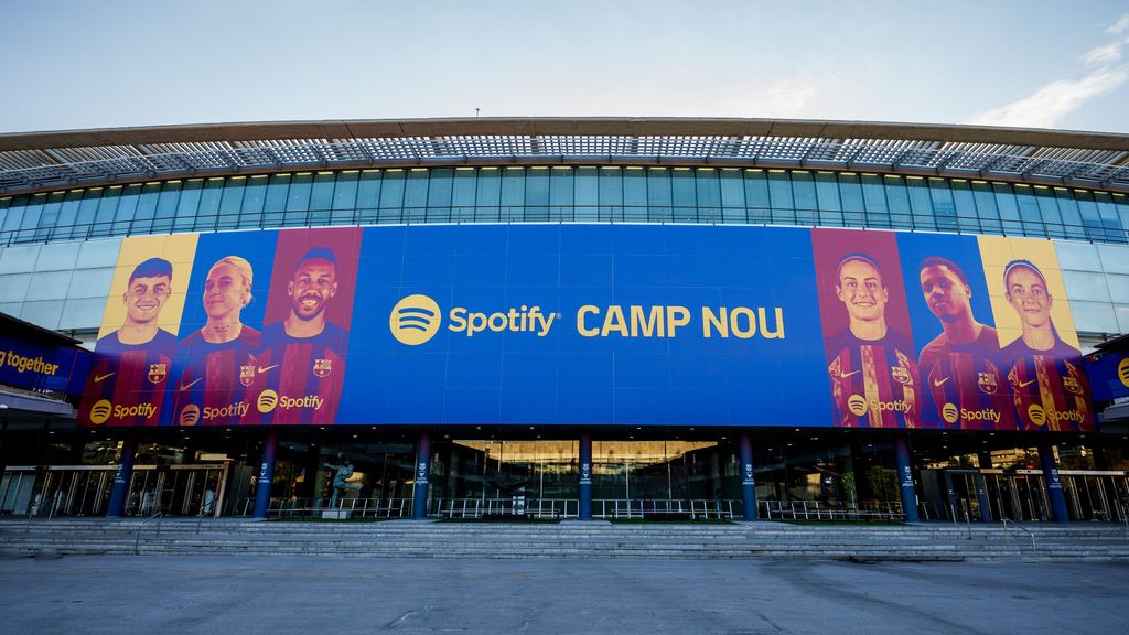 El Barça 'borra' a Piqué para promocionar la nueva fachada del Camp Nou