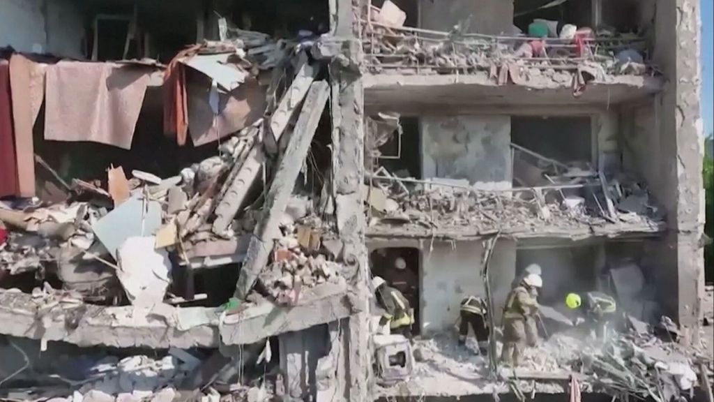 La destrucción rusa en Odessa, a vista de dron: un nuevo ataque deja decenas de civiles muertos (Junio 2022)