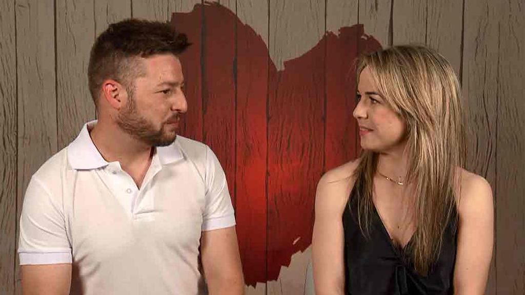 María y Alberto durante su cita en 'First Dates'