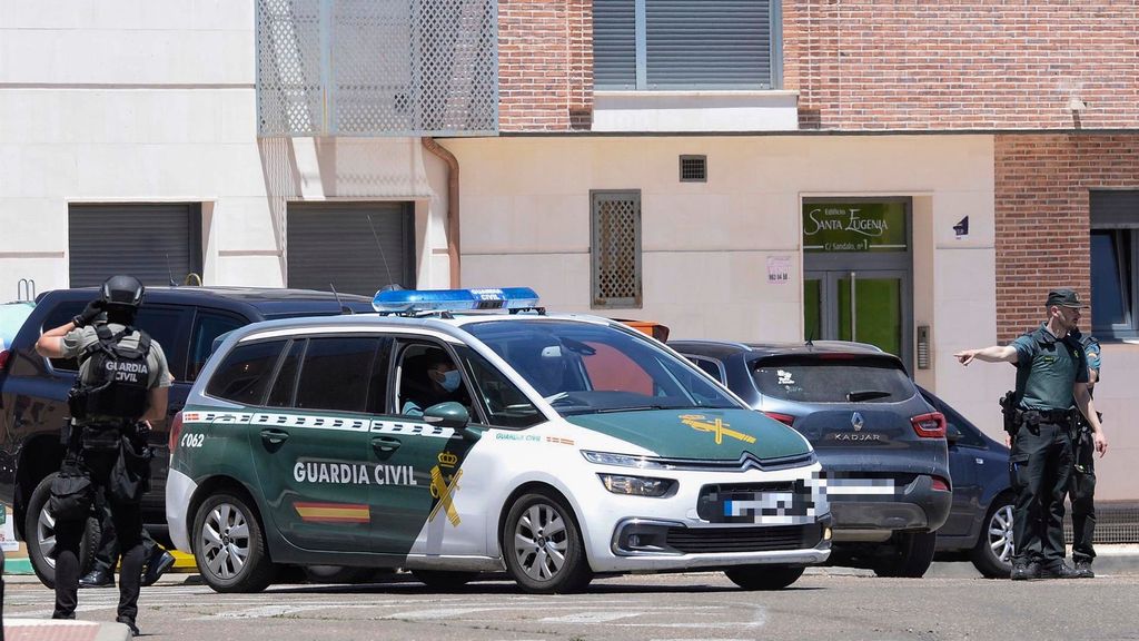 Atrincherado 12 horas en un piso de Valladolid: mata a un amigo y dispara a un guardia civil
