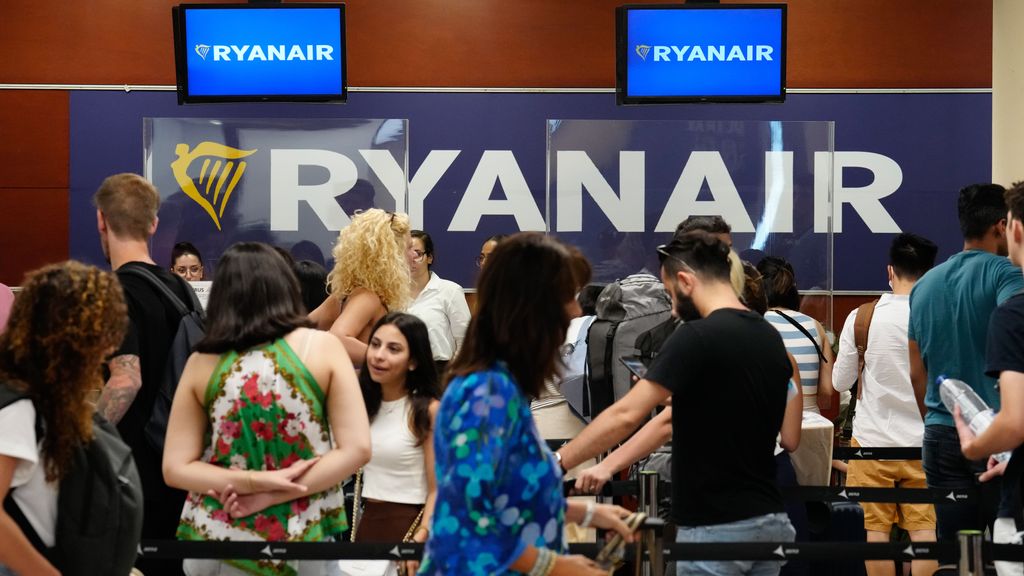 La huelga en Ryanair e EasyJet causa retrasos en decena de vuelos en El Prat