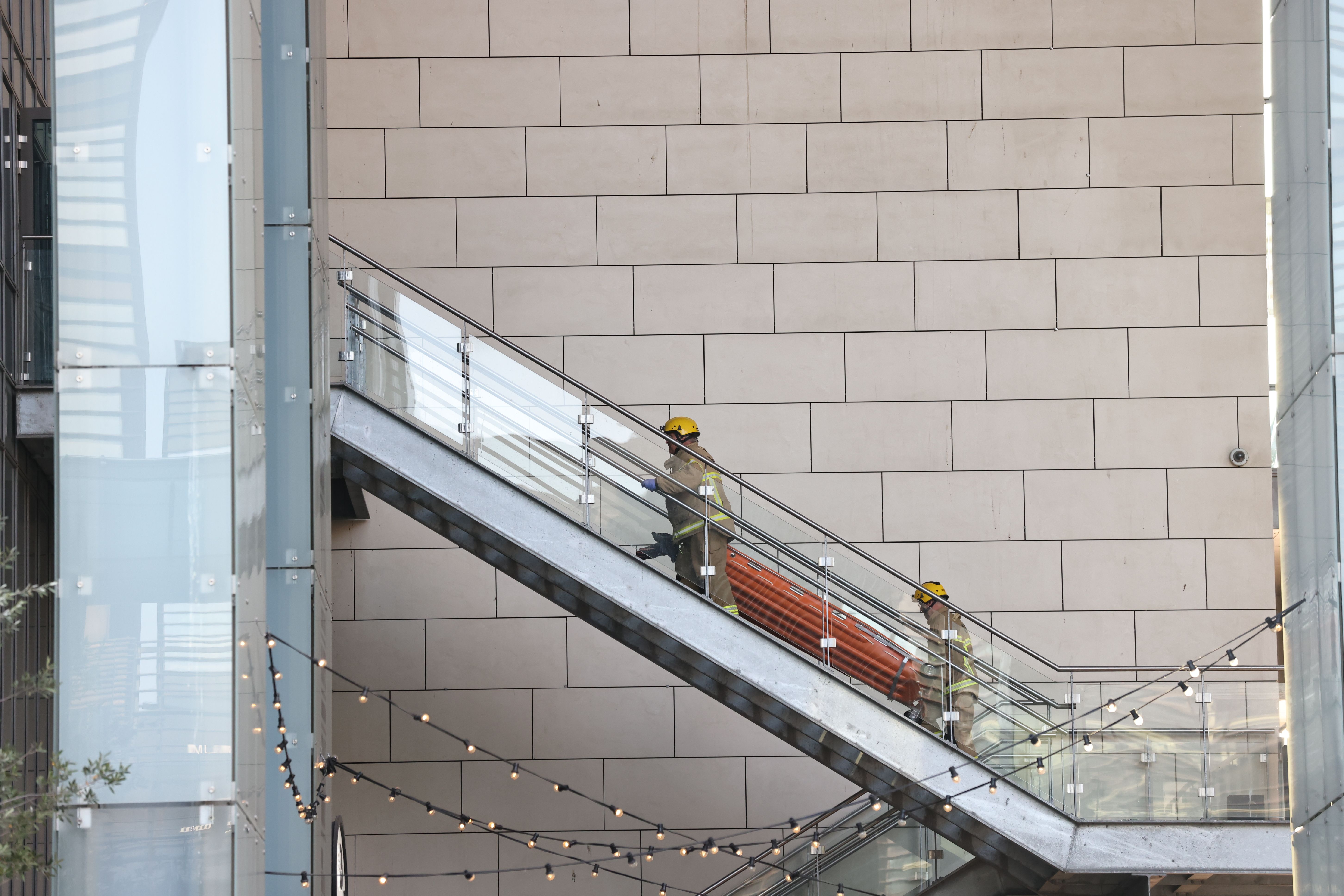 El brutal tiroteo del centro comercial en Dinamarca que ha dejado tres heridos, en imágenes