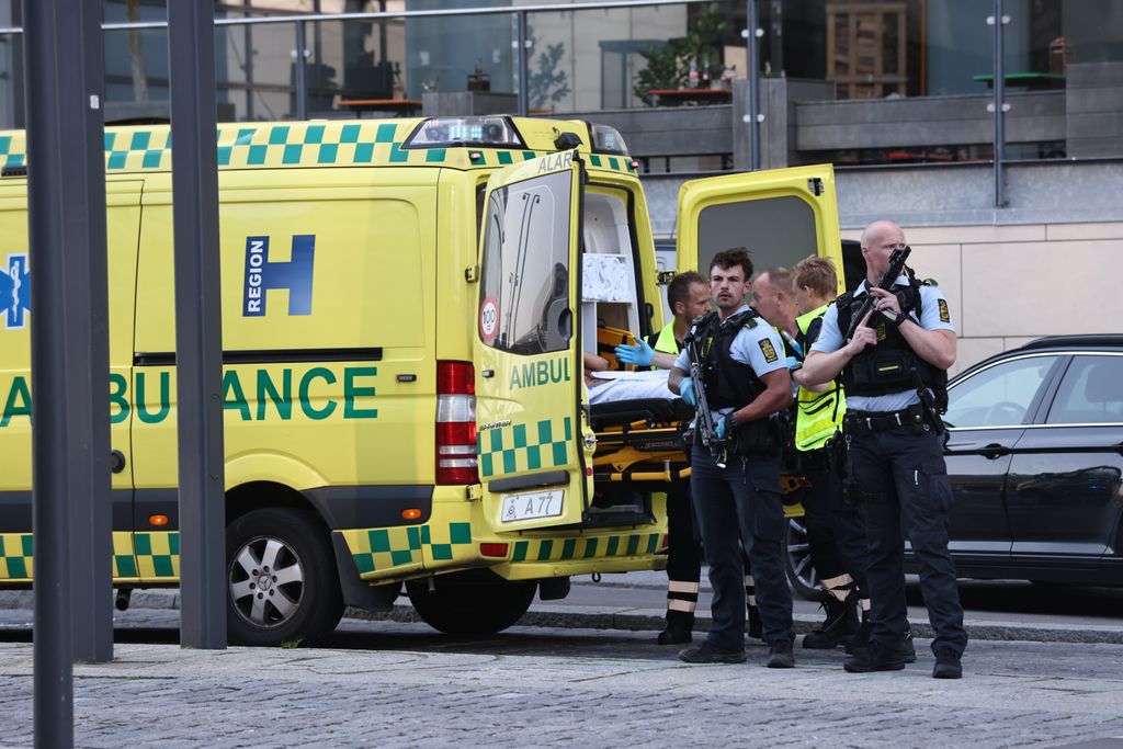 El brutal tiroteo del centro comercial en Dinamarca que ha dejado tres heridos, en imágenes