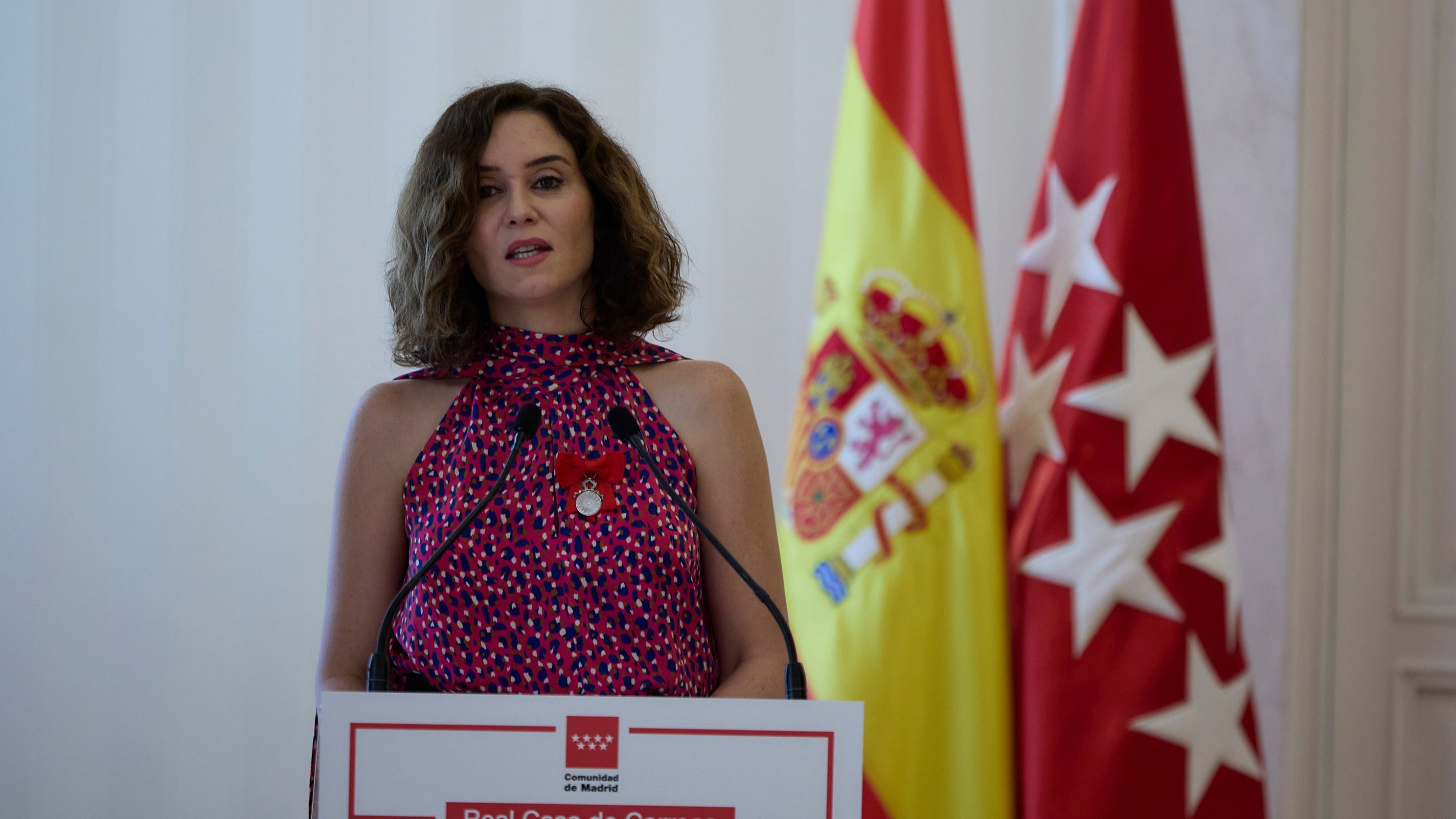Continúa la polémica de las becas de Isabel Díaz Ayuso para las rentas altas