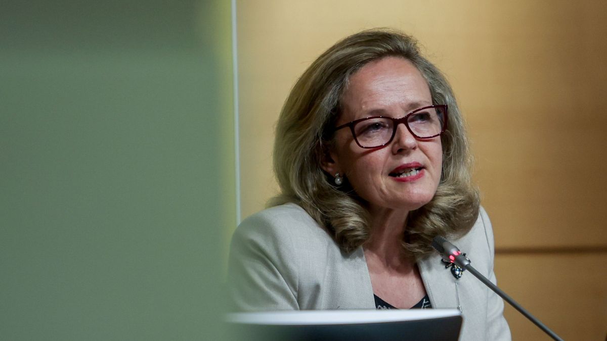 Desaceleración o recesión: el Gobierno anticipa ya "trimestres complejos" en la economía Desaceleración o recesión: el Gobierno anticipa ya "trimestres complejos" en la economía