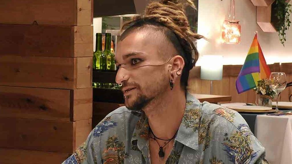 Florín tiene muy clara su sexualidad: “No le podría dar a una mujer el paquete completo”
