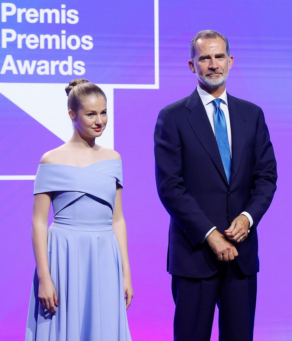Los reyes y sus hijas presiden los premios Princesa Girona en Bracelona
