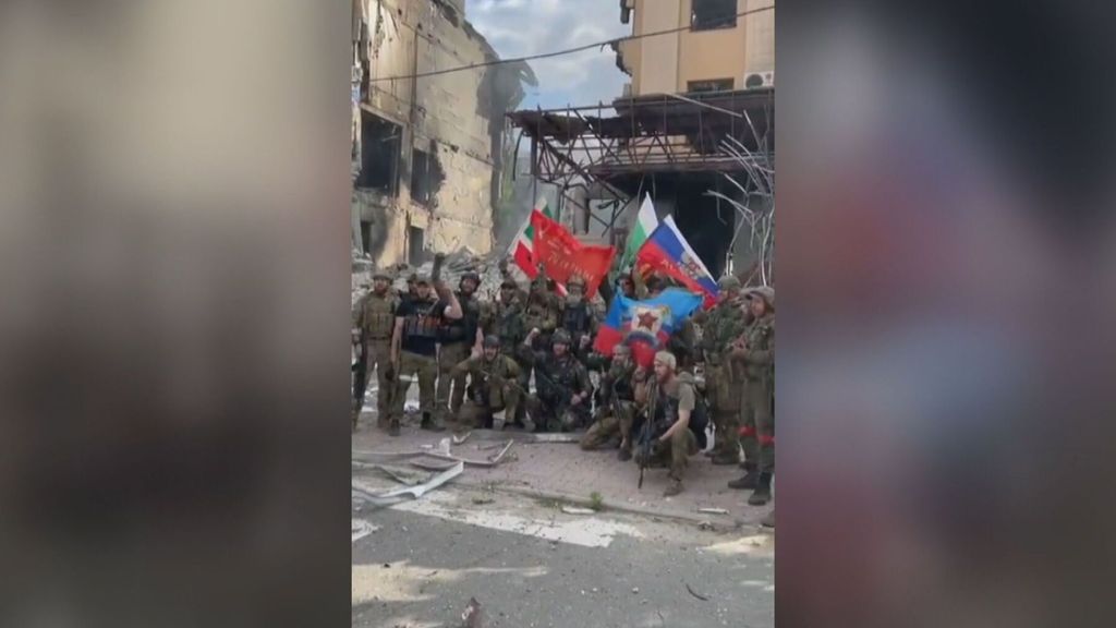 Rusia celebra la caída de la Lisichansk y hacerse con el control de toda la región de Lugansk