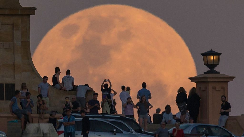 Superluna sobre Australia