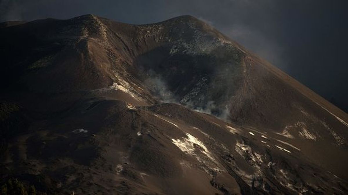 Una consulta popular no vinculante decide el nombre el volcán del Cumbre Vieja en La Palma