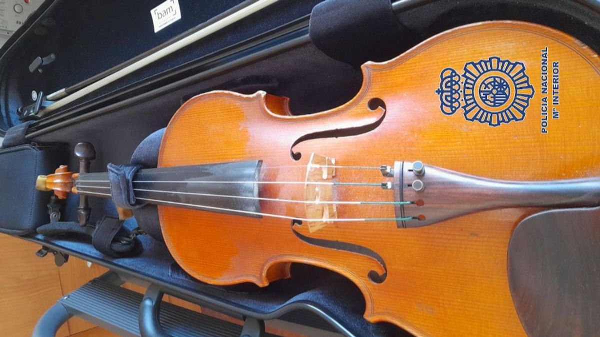 Violín robado y recuperado por la Policía. Violín robado y recuperado por la Policía.