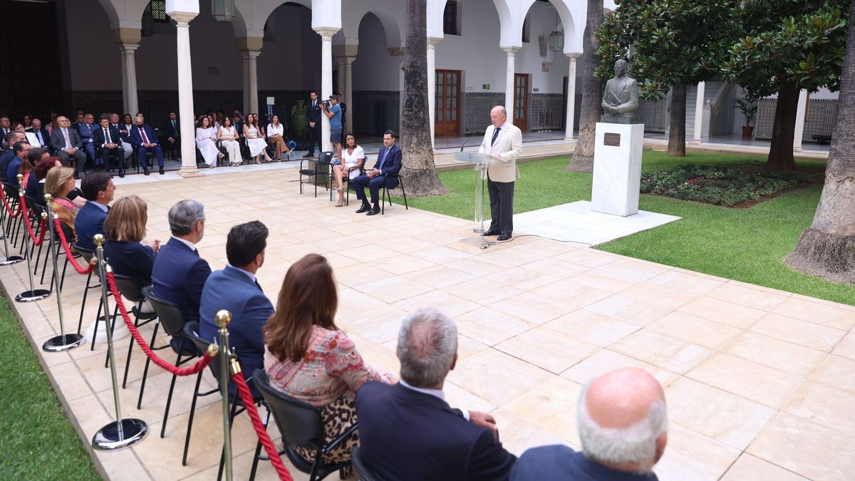 Acto conmemoración nacimiento de Blas Infante en el Parlamento de Andalucía Acto conmemoración nacimiento de Blas Infante en el Parlamento de Andalucía