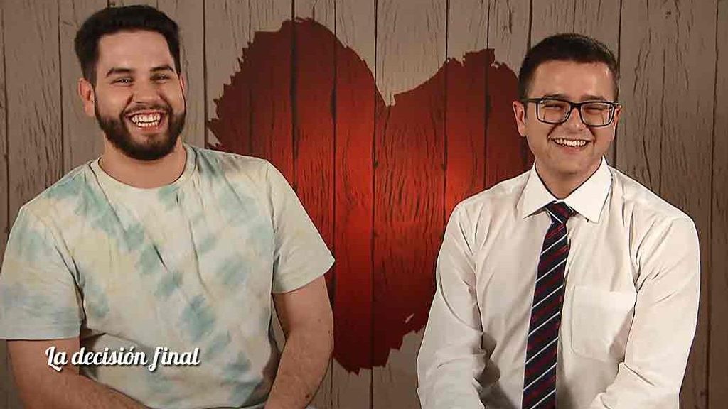 Adrián y Josep durante su cita en 'First Dates'