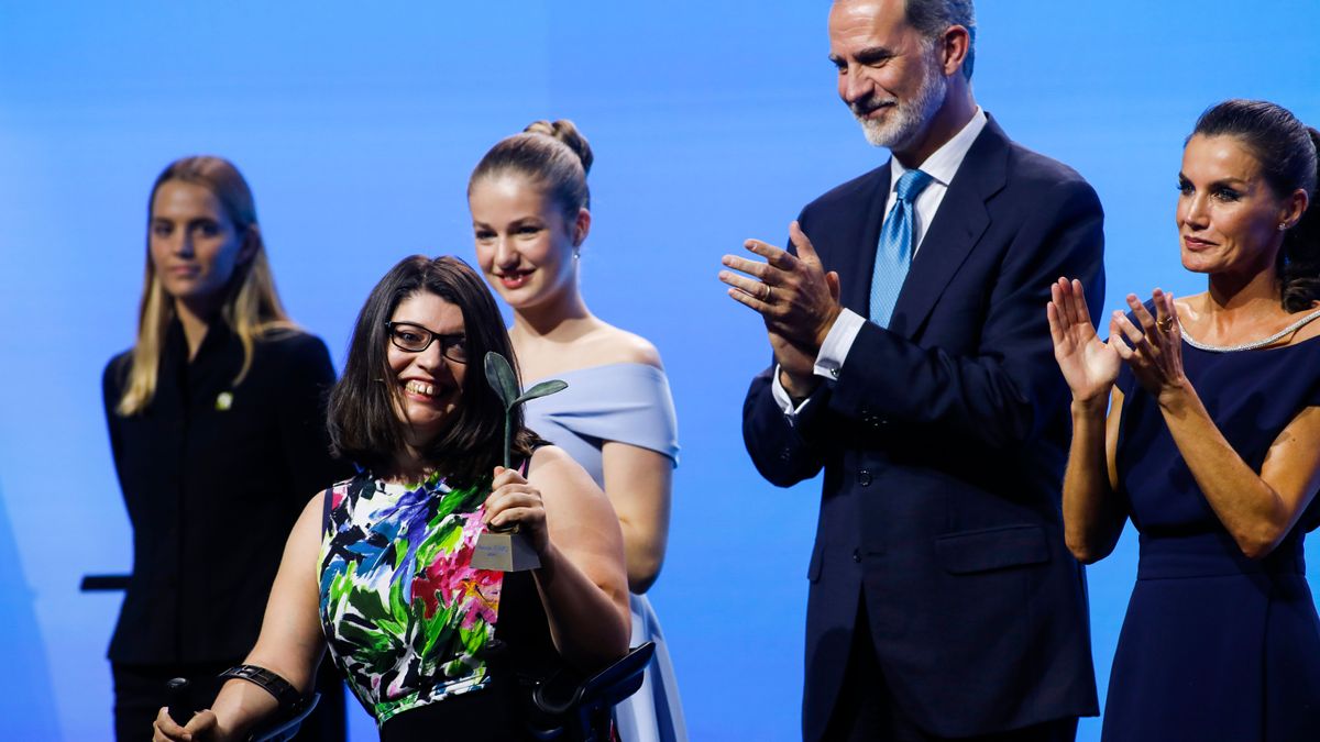 Claudia Teqglen recoge el premio Princesa de Girona en Barcelona