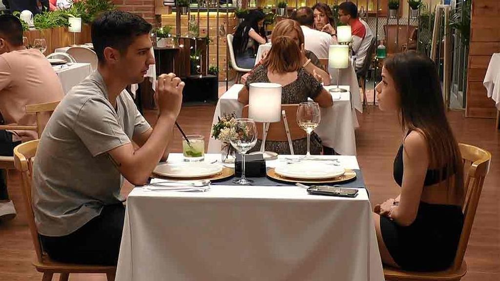 Daniel y Mireia en 'First Dates'