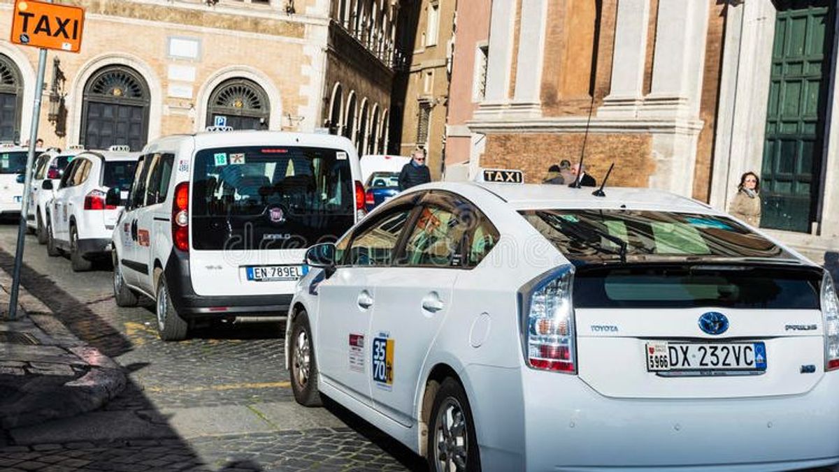 Huelga de taxis en Italia. Imagen de archivo Huelga de taxis en Italia. Imagen de archivo