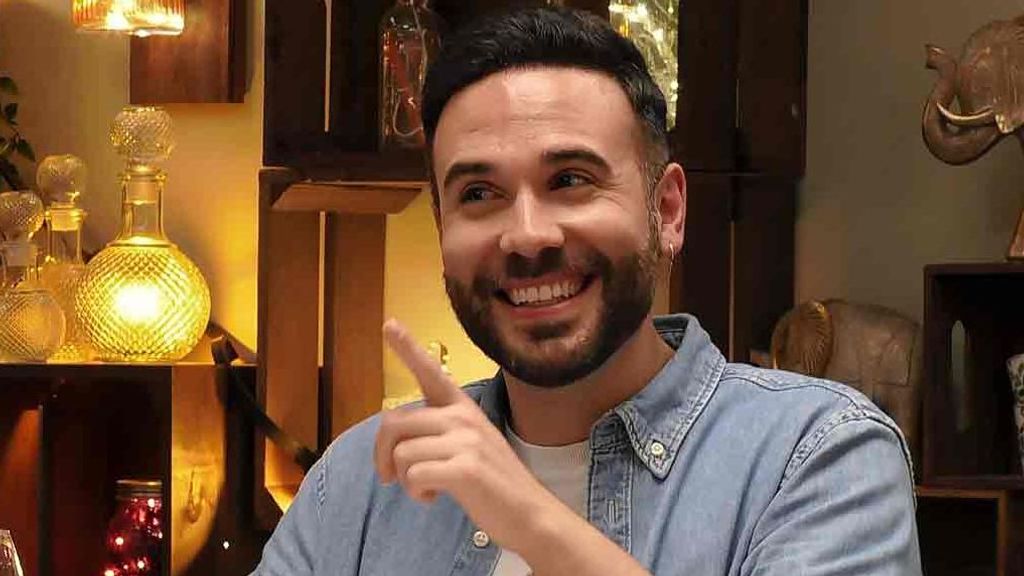 Ángel durante su cita en 'First Dates'