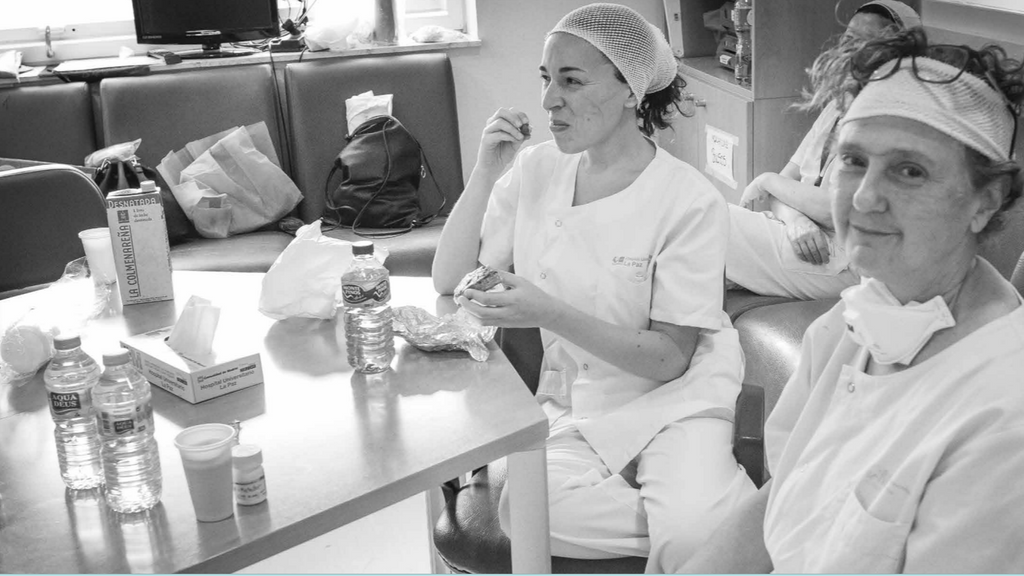 El Hospital La Paz recoge una muestra fotográfica de un enfermero sobre los días más negros de la  pandemia