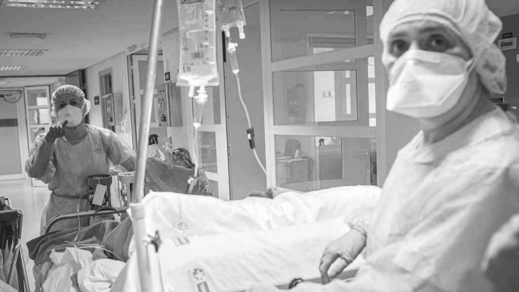 El Hospital La Paz recoge una muestra fotográfica de un enfermero sobre los días más negros de la pandemia