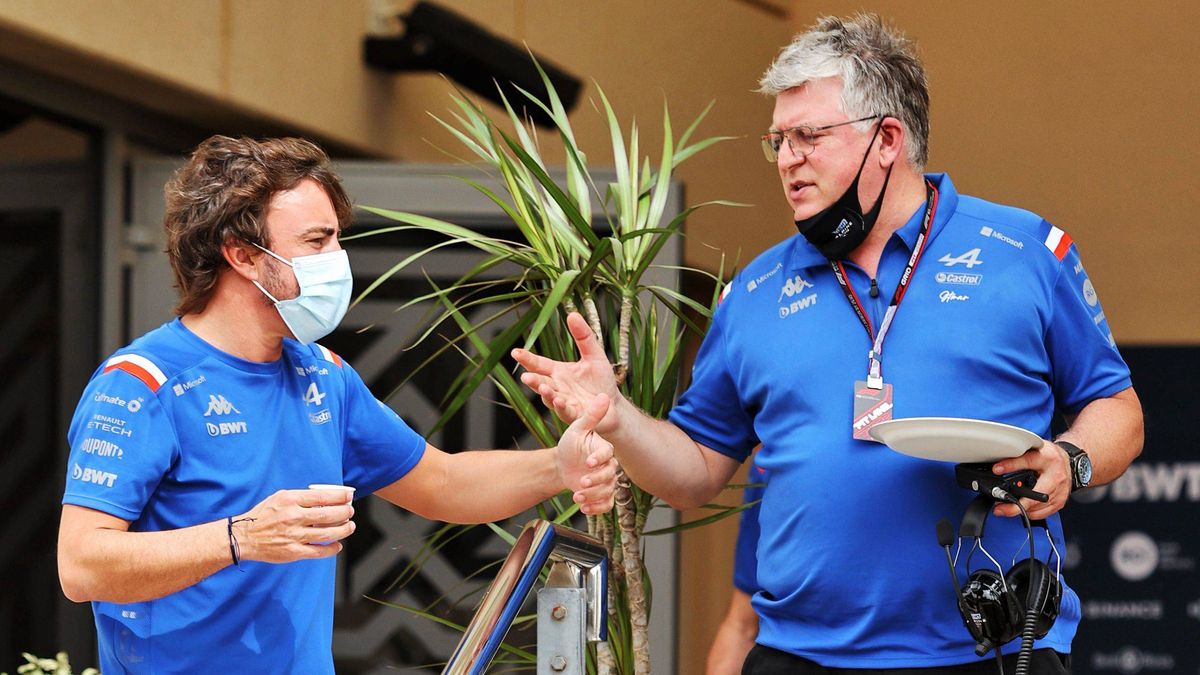 La renovación de Alonso ya tiene fecha de negociación: "Me quedan al menos dos años más"