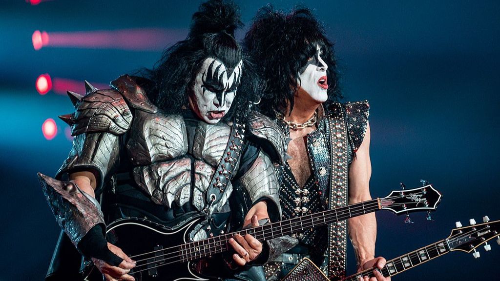 Los integrantes de KISS sobre el escenario