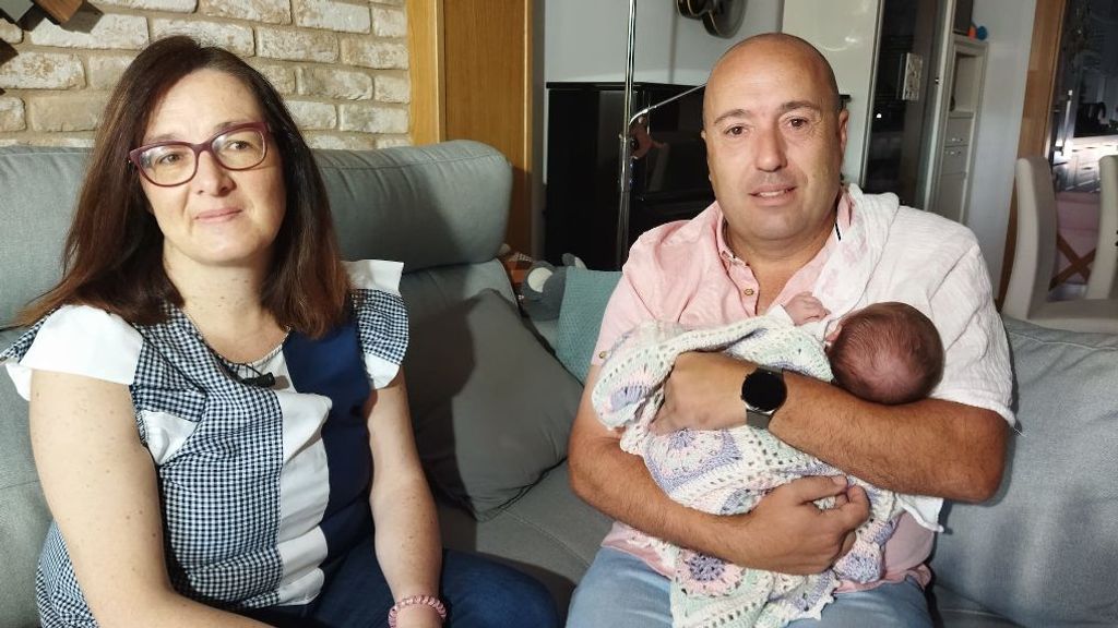 La falta de pediatras deja sin revisión médica a una recién nacida de Cambados