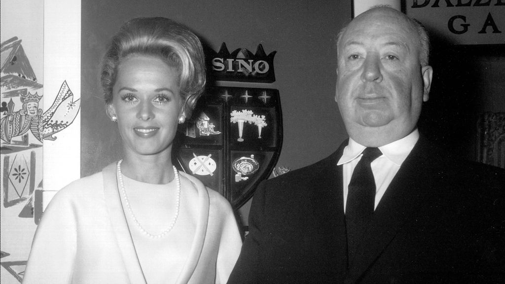 Tippi Hedren y Alfred Hitchcock en 1963