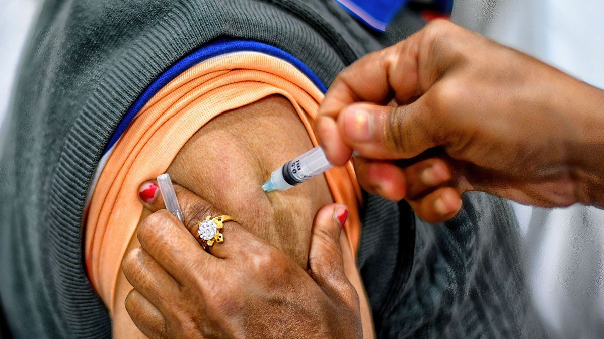 Vacunación covid en Calcuta