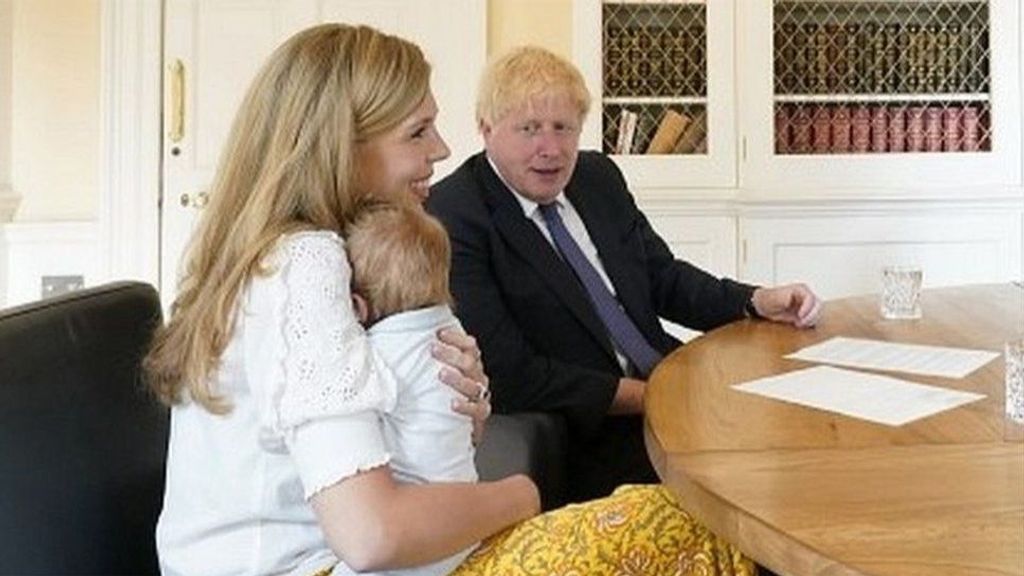 Boris, su mujer y su hijo en la BBC