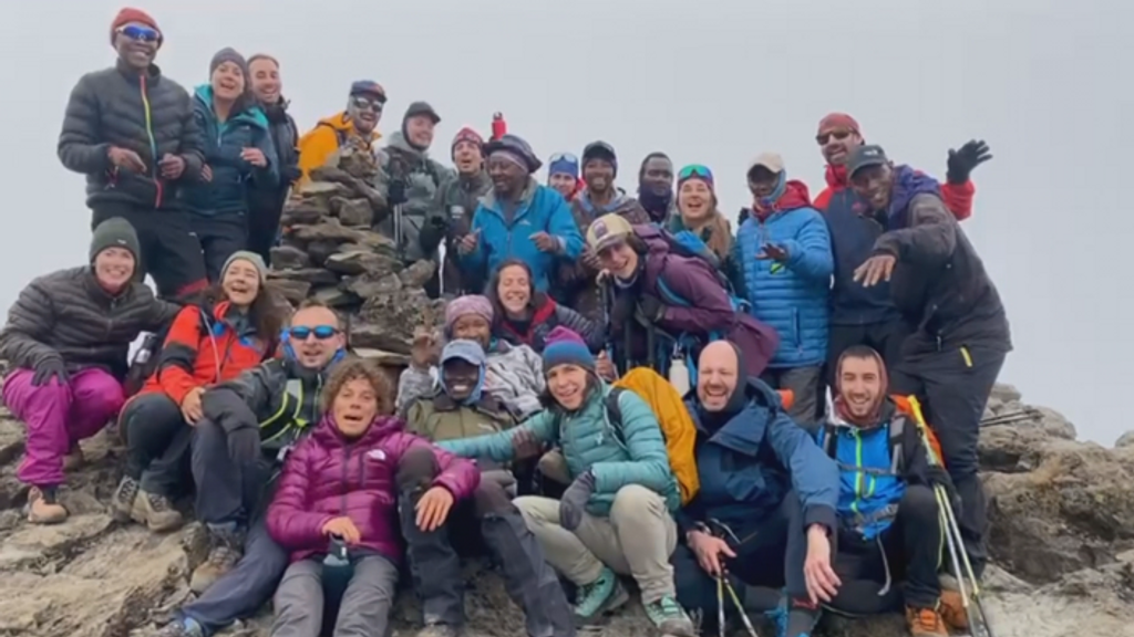 Expedición de diabéticos al techo de África: “La insulina no es un límite para escalar el Kilimanjaro”