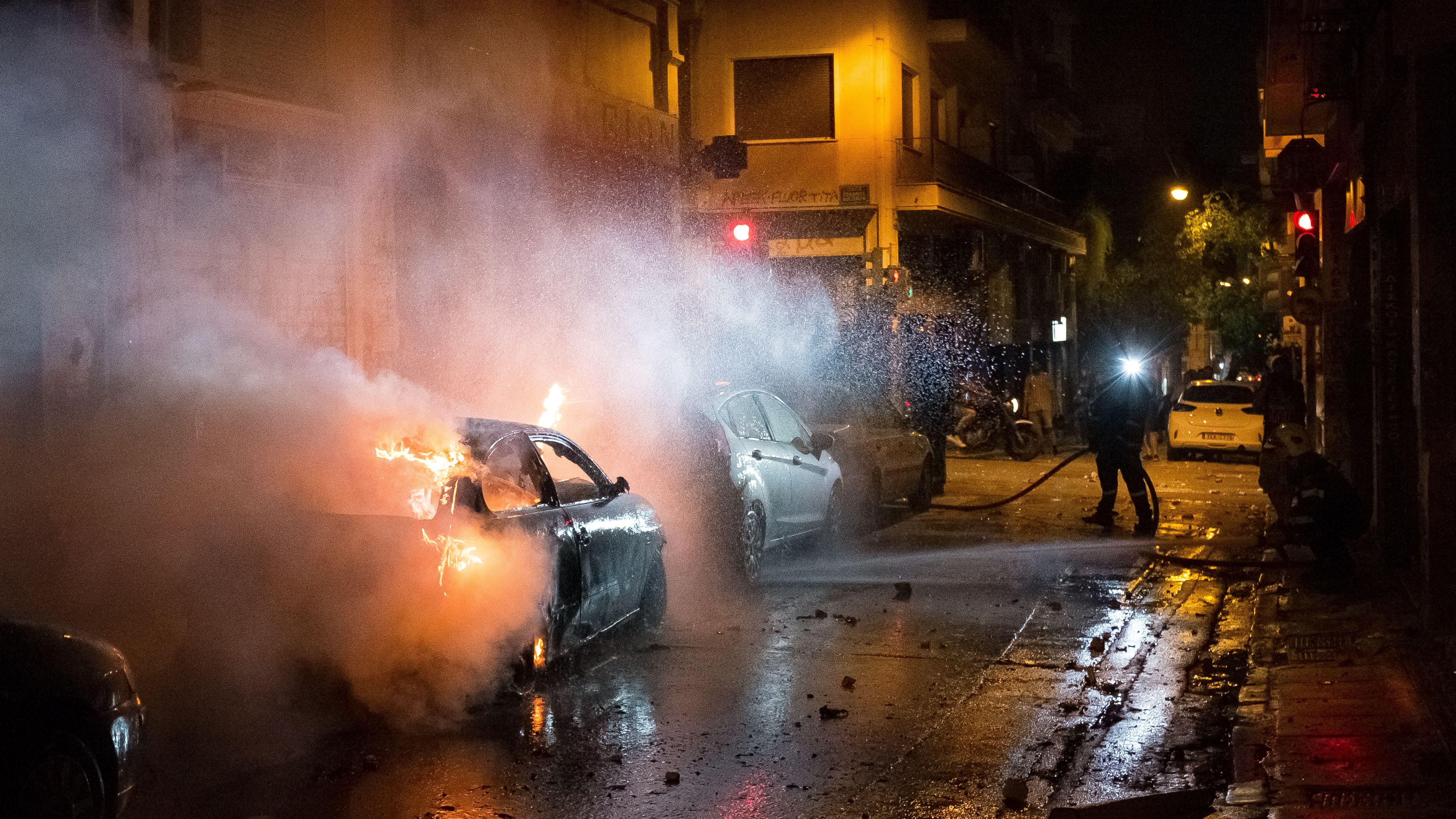 Los bomberos del parque de Jerez intervienen en cuatro incendios de vehículo y un cuarto esta mañana