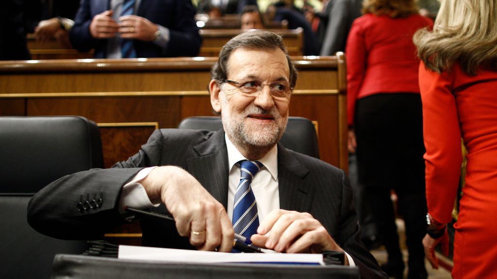 Mariano Rajoy sentado en su escaño durante el debate del estado de la nación de 2015