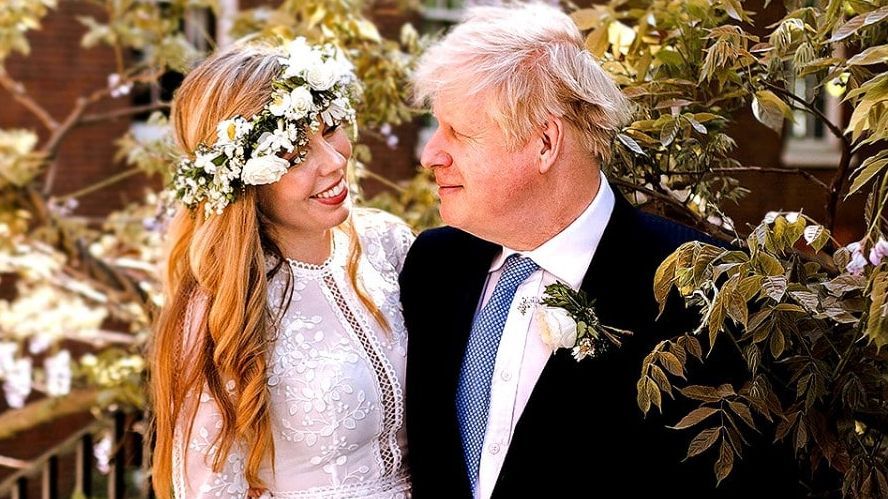 Una foto del enlace distribuida por los novios