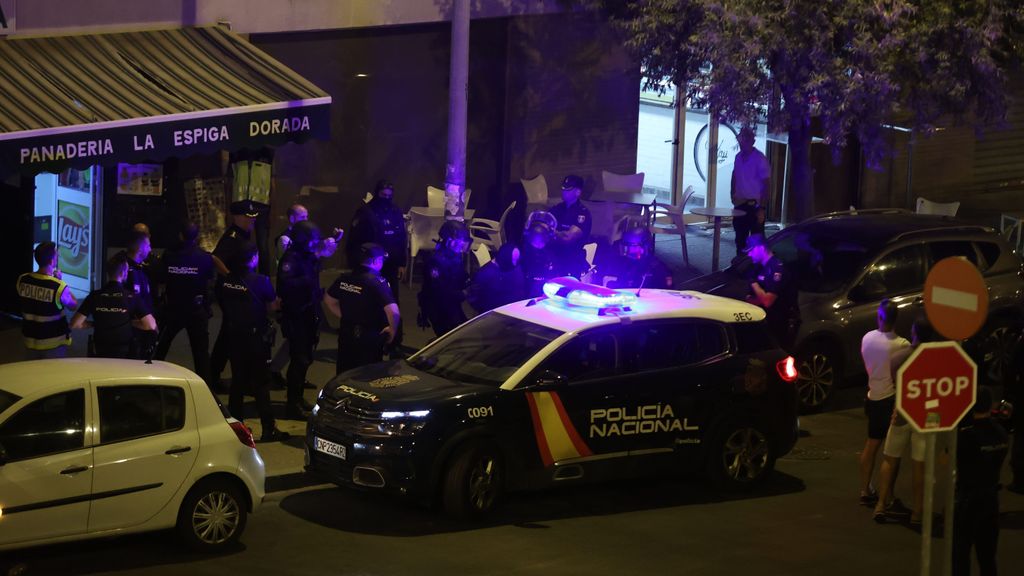 La policía irrumpe en la panadería de Sevilla y detiene al hombre que se había atrincherado con un arma